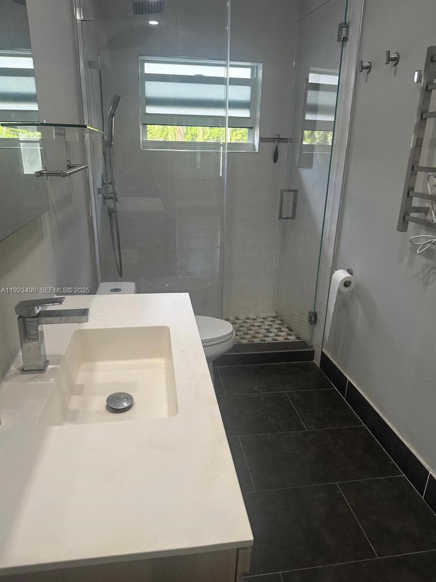 IRVINGTON GARDENS CONDO · #305 in Hallandale Beach - Photo 9