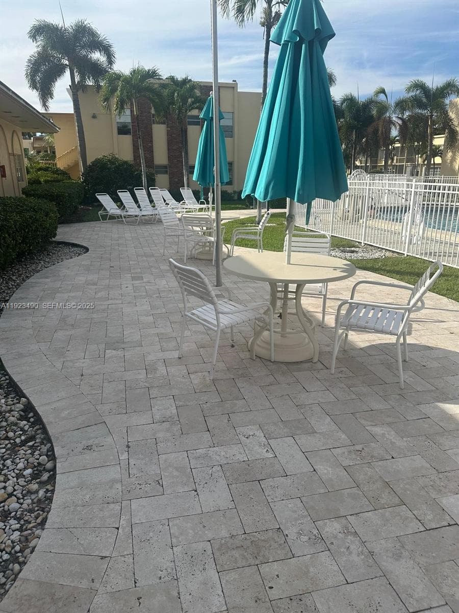 IRVINGTON GARDENS CONDO · #305 in Hallandale Beach - Photo 24