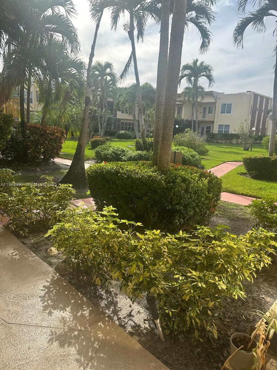 IRVINGTON GARDENS CONDO · #305 in Hallandale Beach - Photo 44
