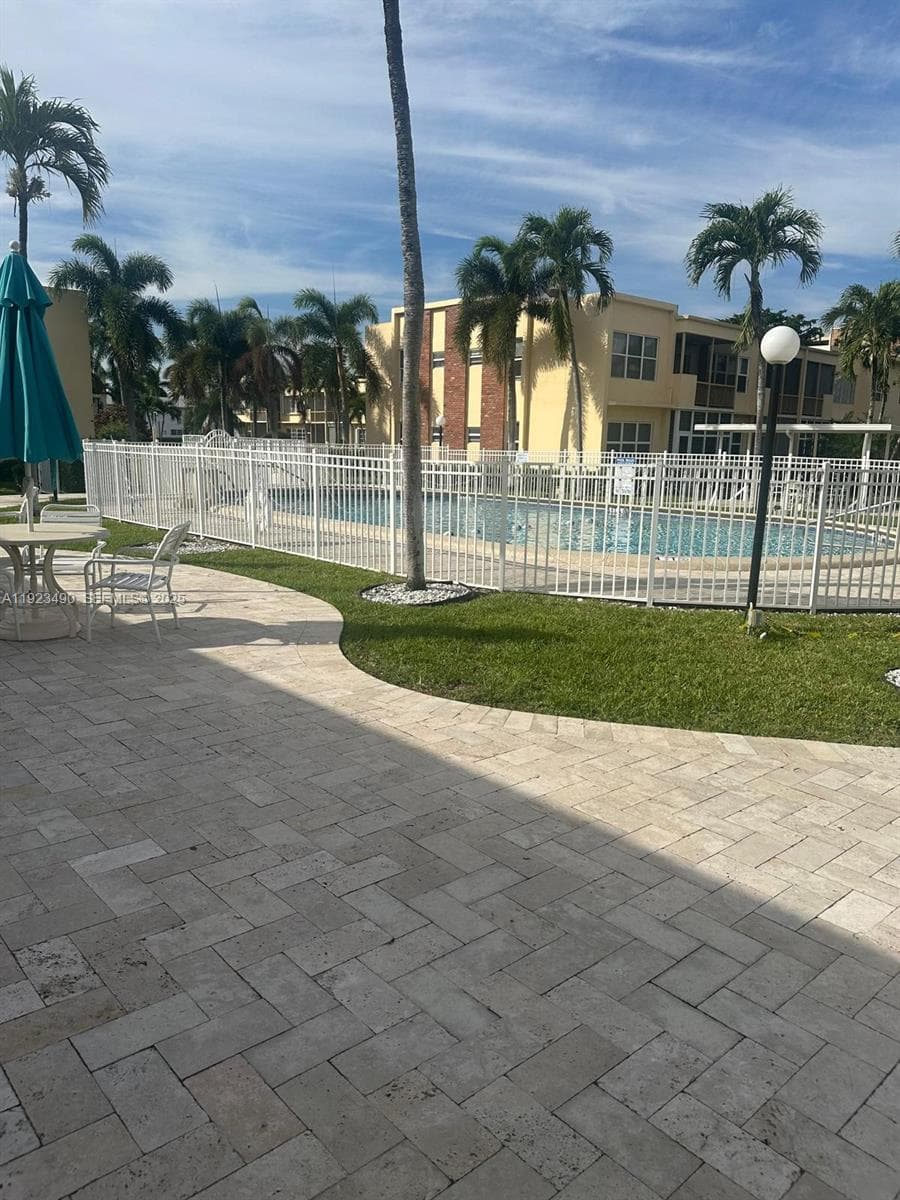 IRVINGTON GARDENS CONDO · #305 in Hallandale Beach - Photo 25