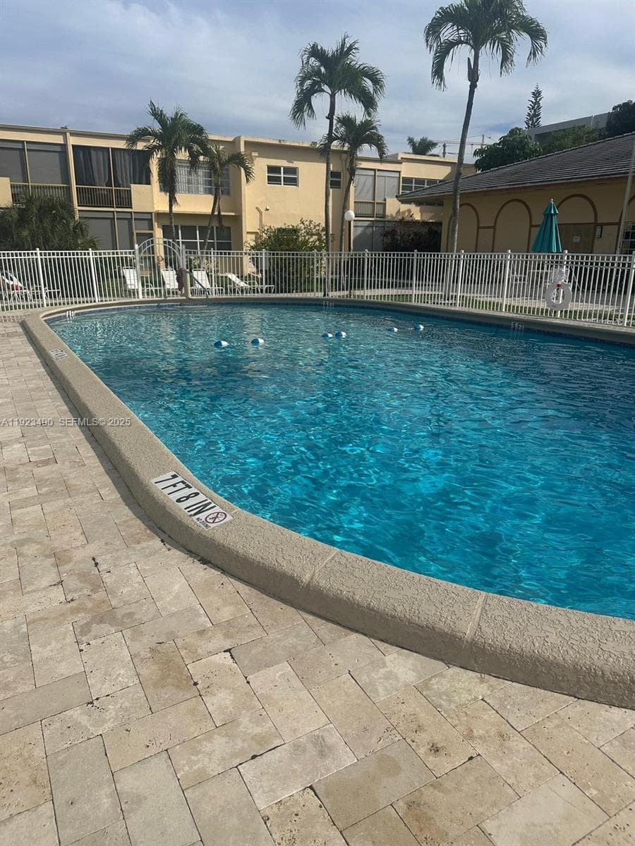 IRVINGTON GARDENS CONDO · #305 in Hallandale Beach - Photo 21