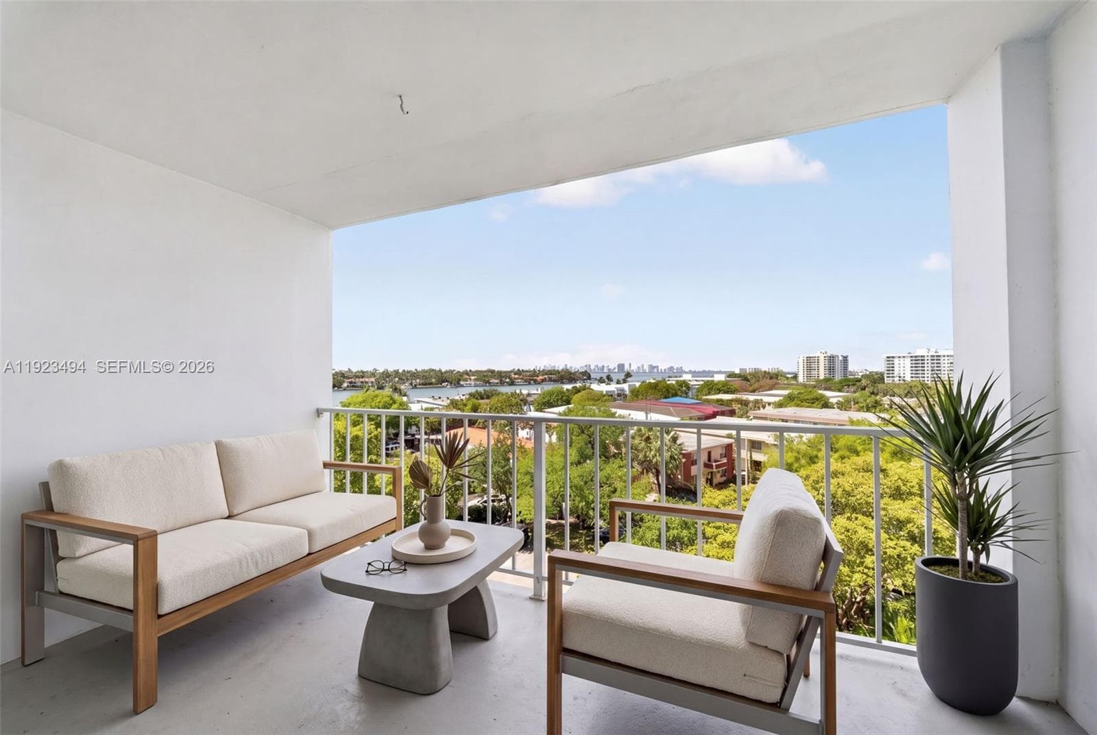 Stanton House Condo · #6B in Miami Beach - Photo 1