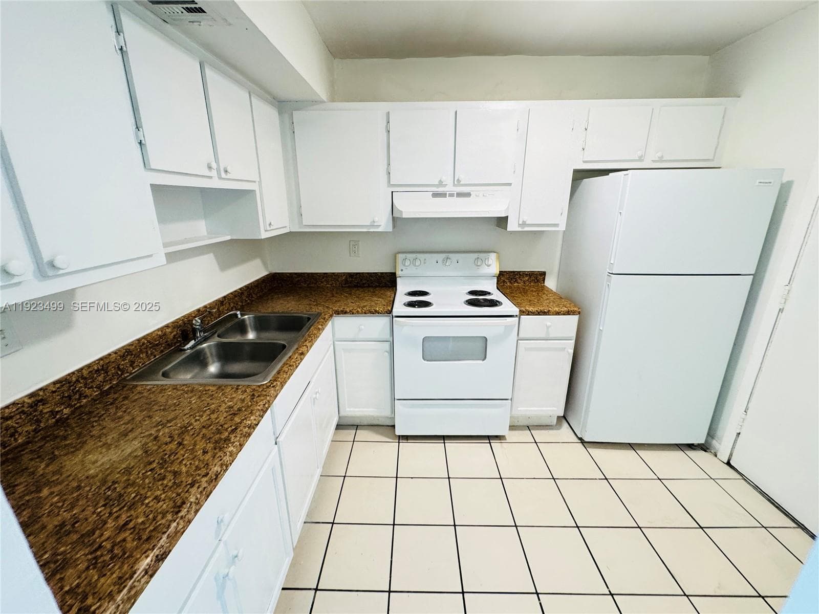 SUNSET HILLS I CONDO · #205 in Lauderdale Lakes - Photo 3
