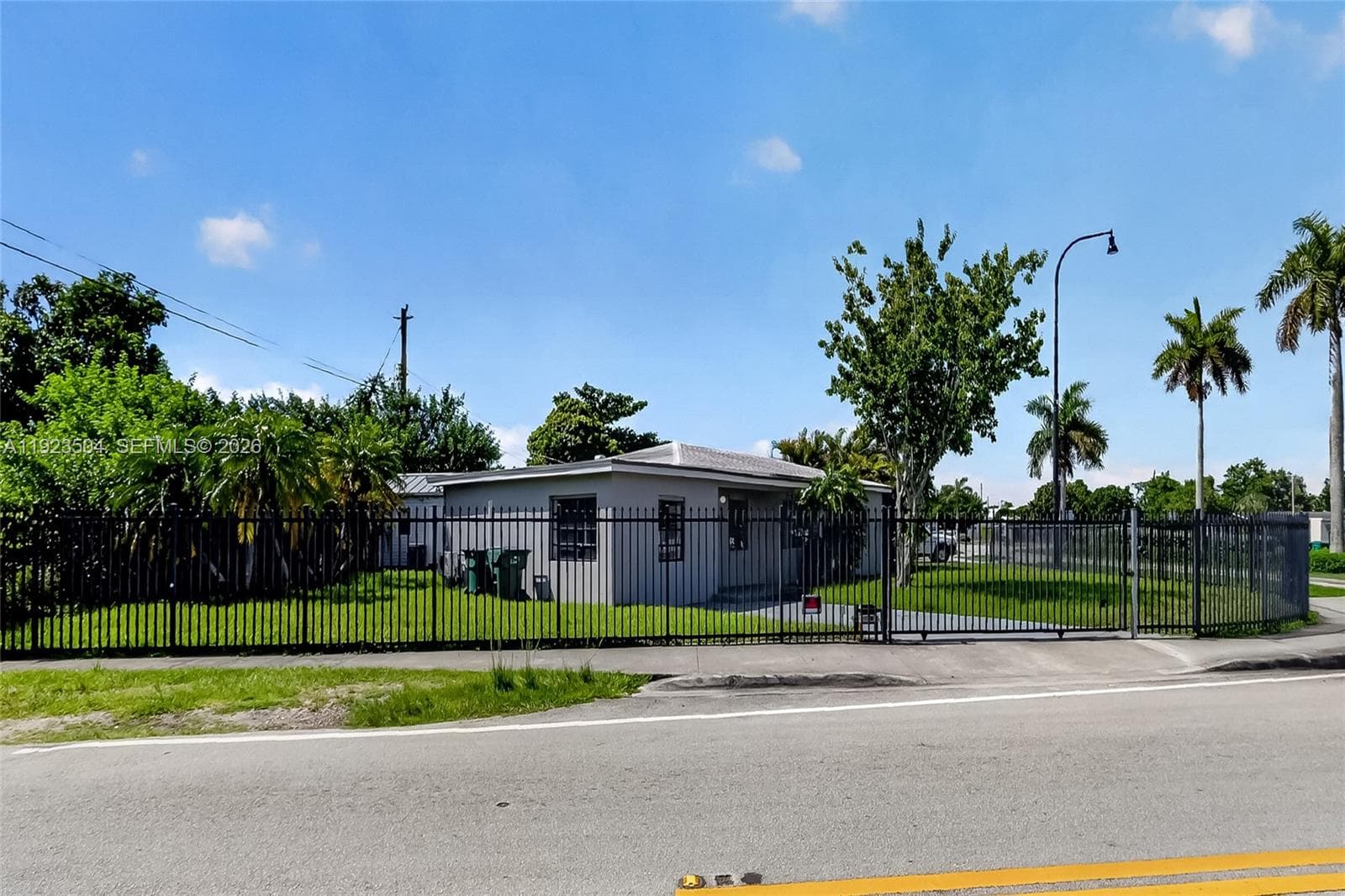 14801 Lincoln Blvd photo 3