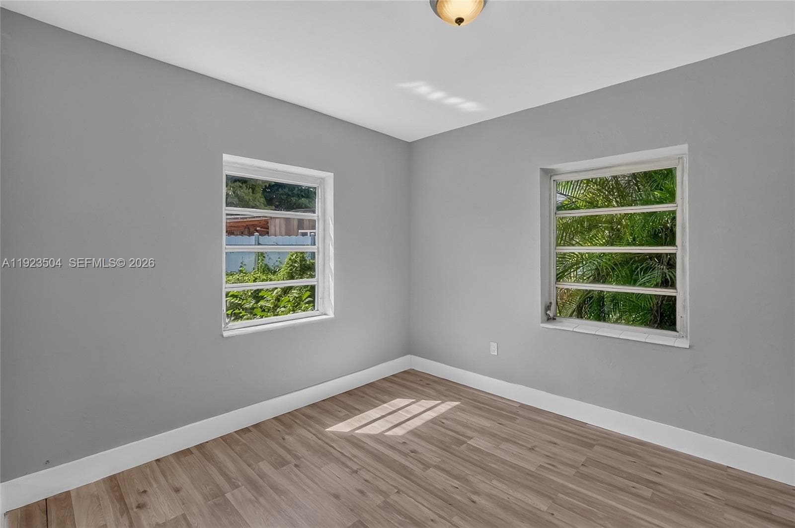 14801 Lincoln Blvd photo 25