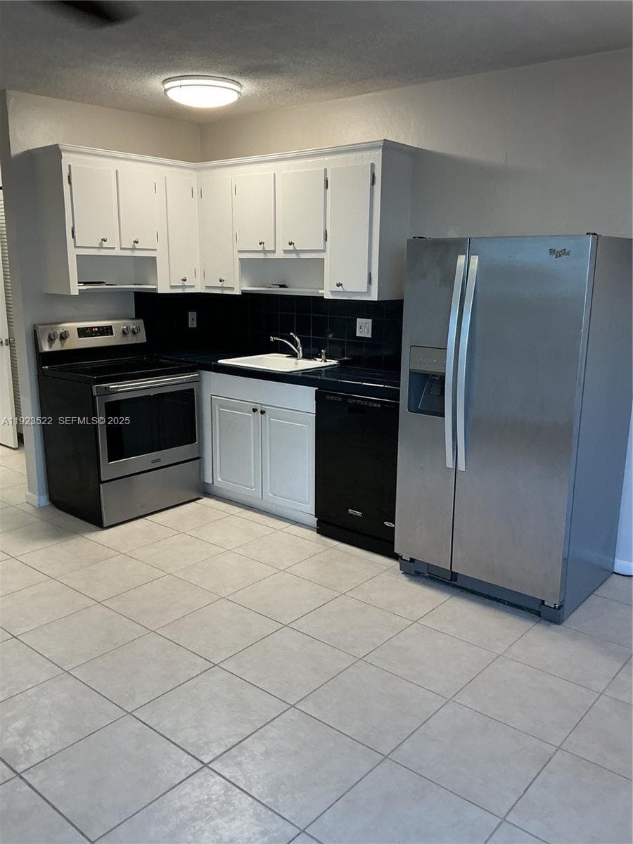 SUTTON PLACE · #103C in Fort Lauderdale - Photo 2