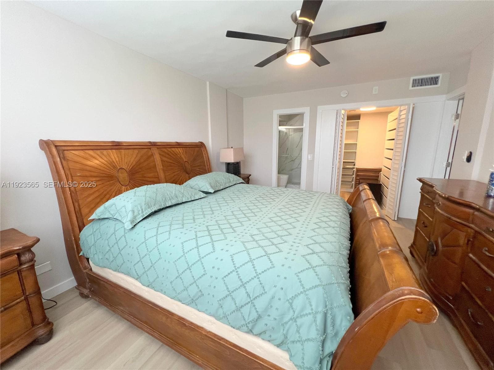 EASTERN SHORES WHITE HOUS · #104 in North Miami Beach - Photo 13