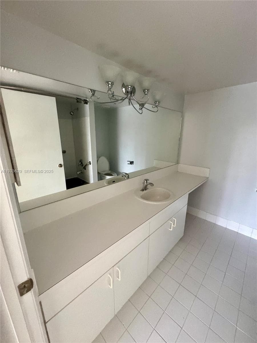 PINEHURST CLUB CONDO · #5-307 in Hollywood - Photo 13