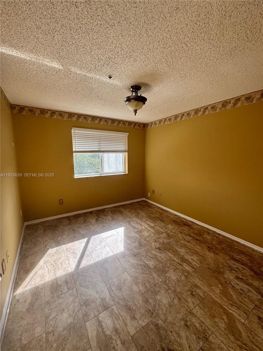 PINEHURST CLUB CONDO · #5-307 in Hollywood - Photo 5