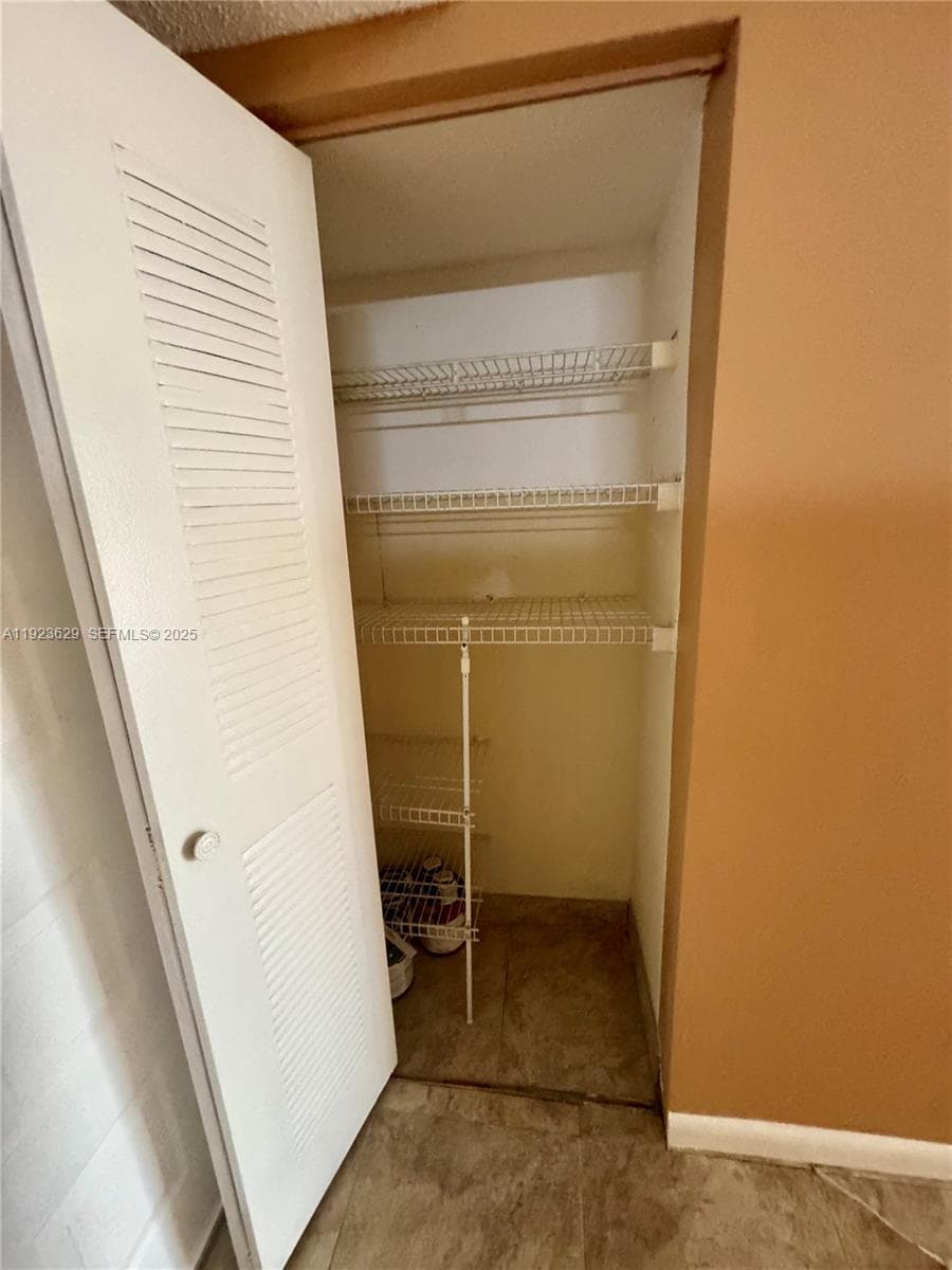 PINEHURST CLUB CONDO · #5-307 in Hollywood - Photo 10