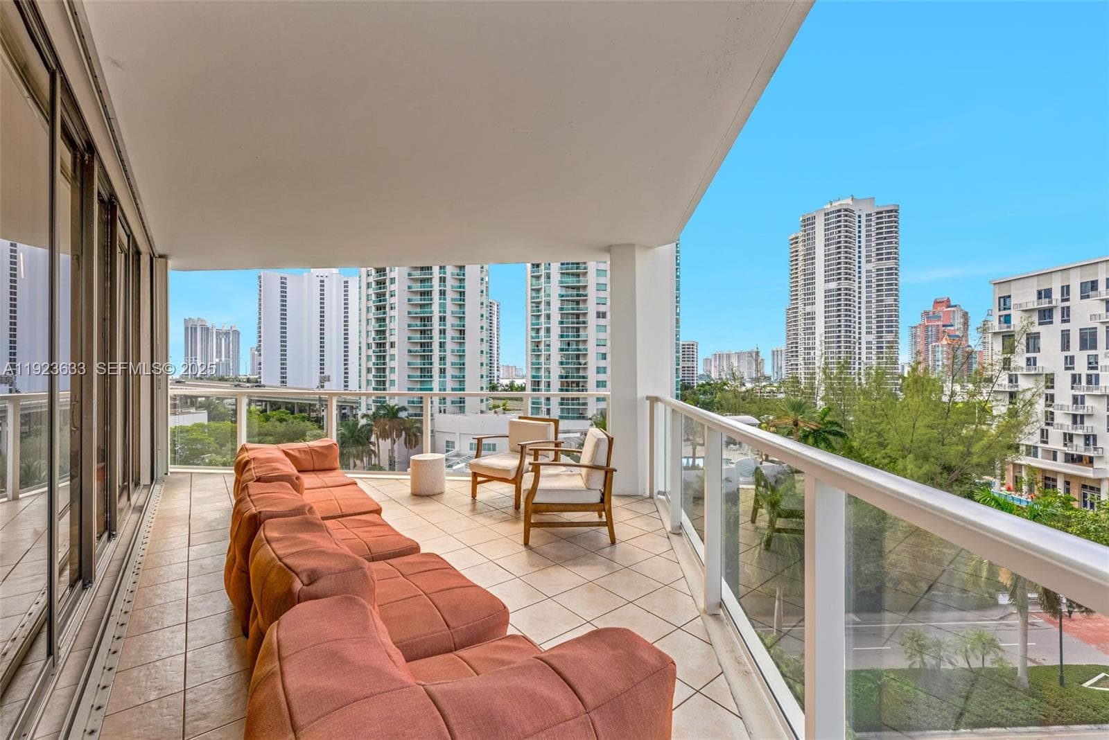 MARINA TOWER · #7D in Aventura - Photo 23