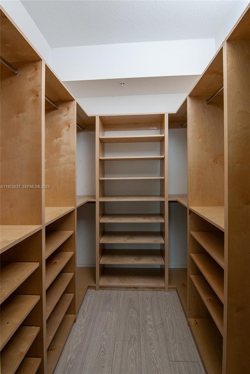 DUO CONDO WEST · #1508W in Hallandale Beach - Photo 7