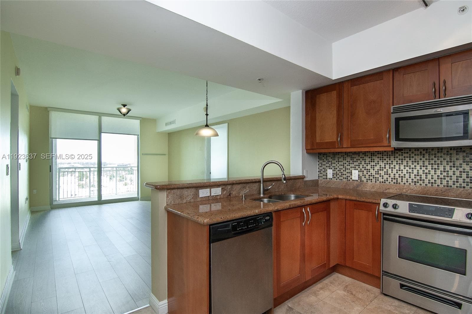 DUO CONDO WEST · #1508W in Hallandale Beach - Photo 1