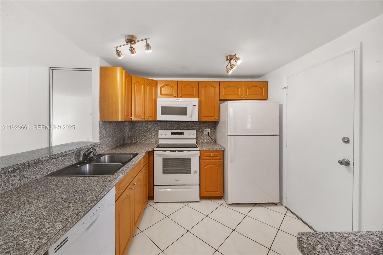 Eden Isles · #112 in North Miami Beach - Photo 22