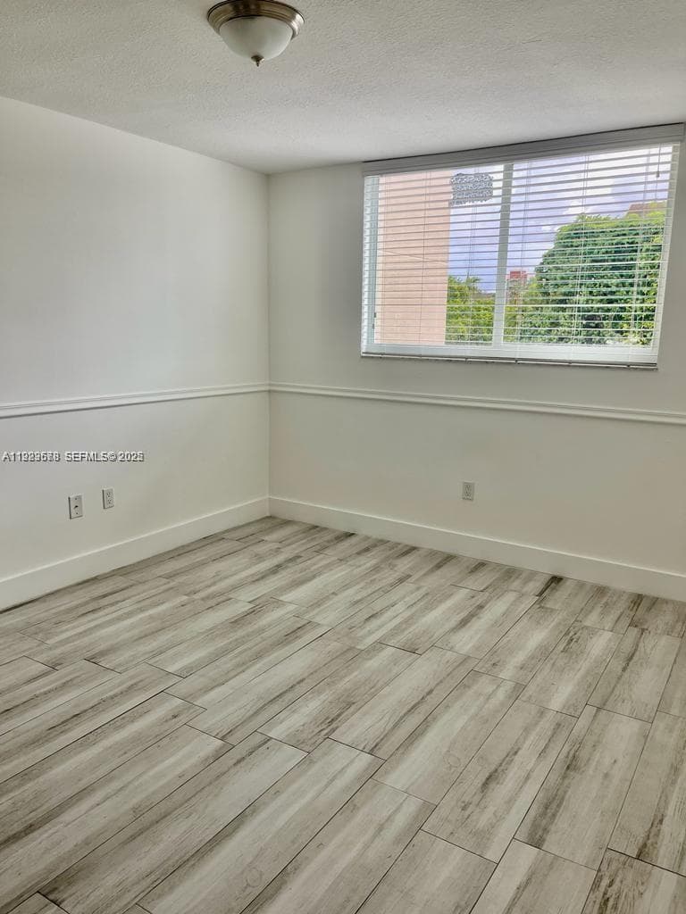 BELINDA GARDENS CONDO · #201 in Miami - Photo 7