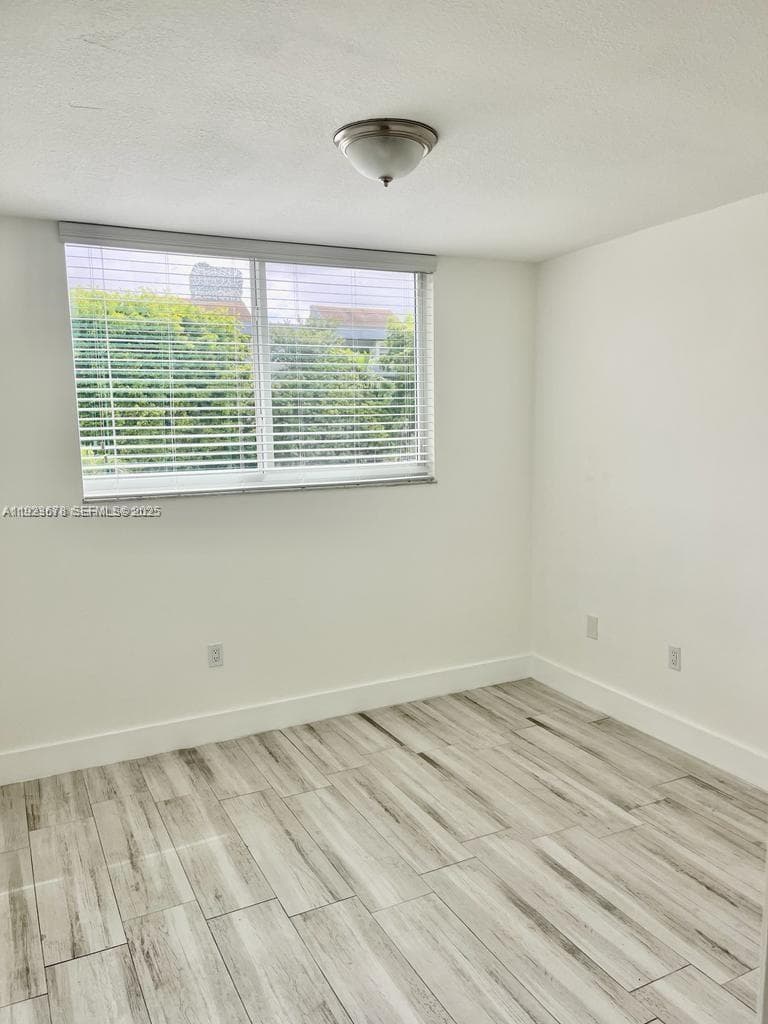 BELINDA GARDENS CONDO · #201 in Miami - Photo 8