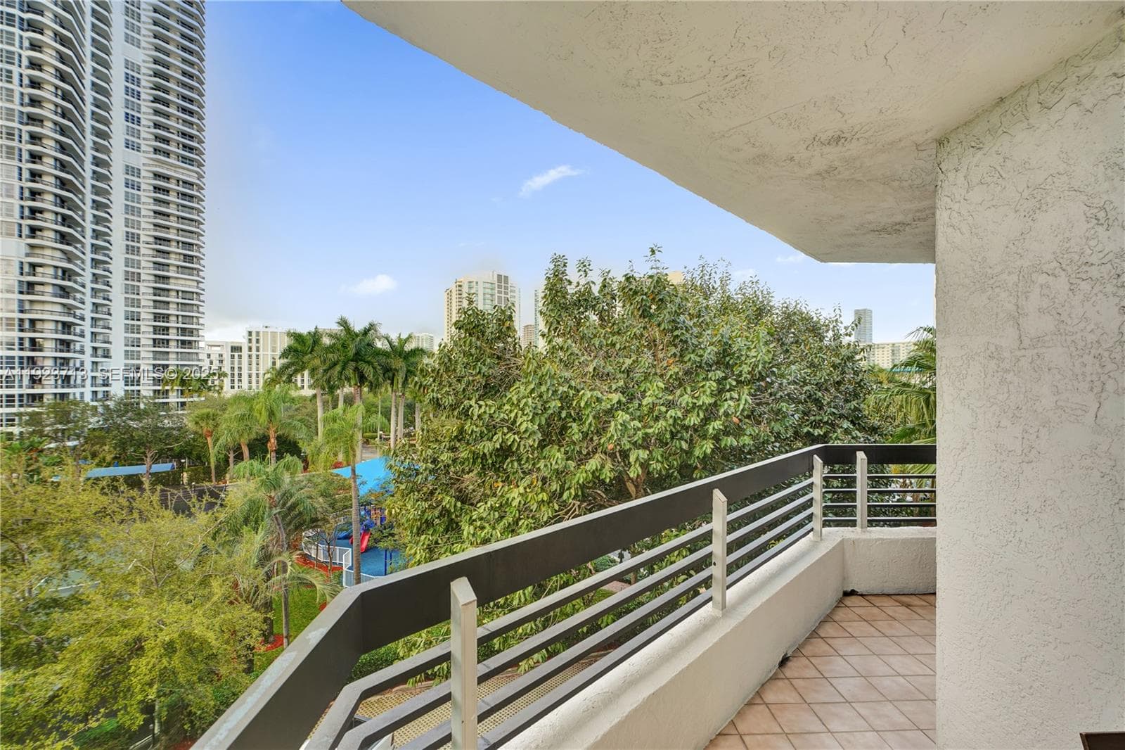 Mystic Pointe Tower 300 · #507 in Aventura - Photo 6