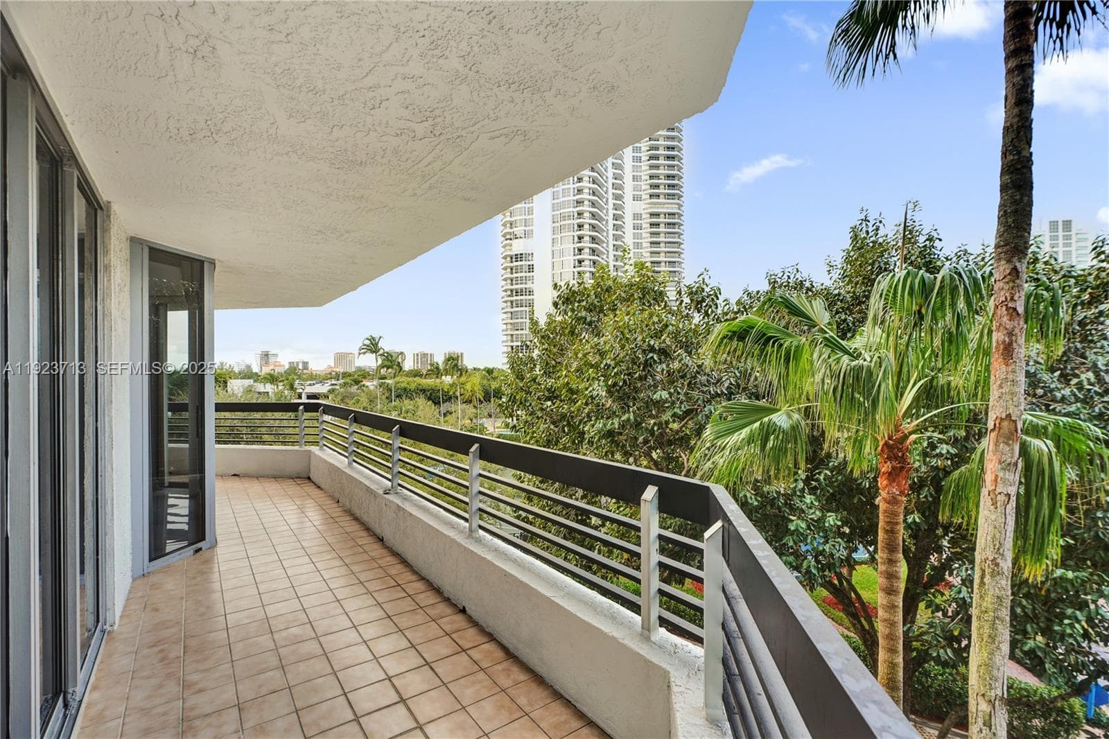 Mystic Pointe Tower 300 · #507 in Aventura - Photo 9