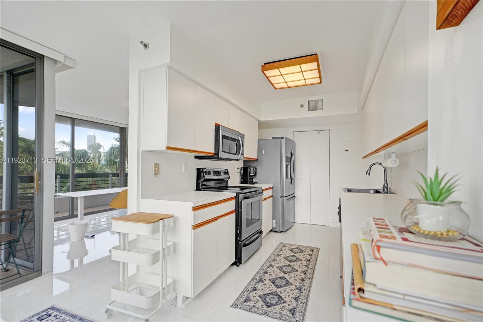 Mystic Pointe Tower 300 · #507 in Aventura - Photo 41