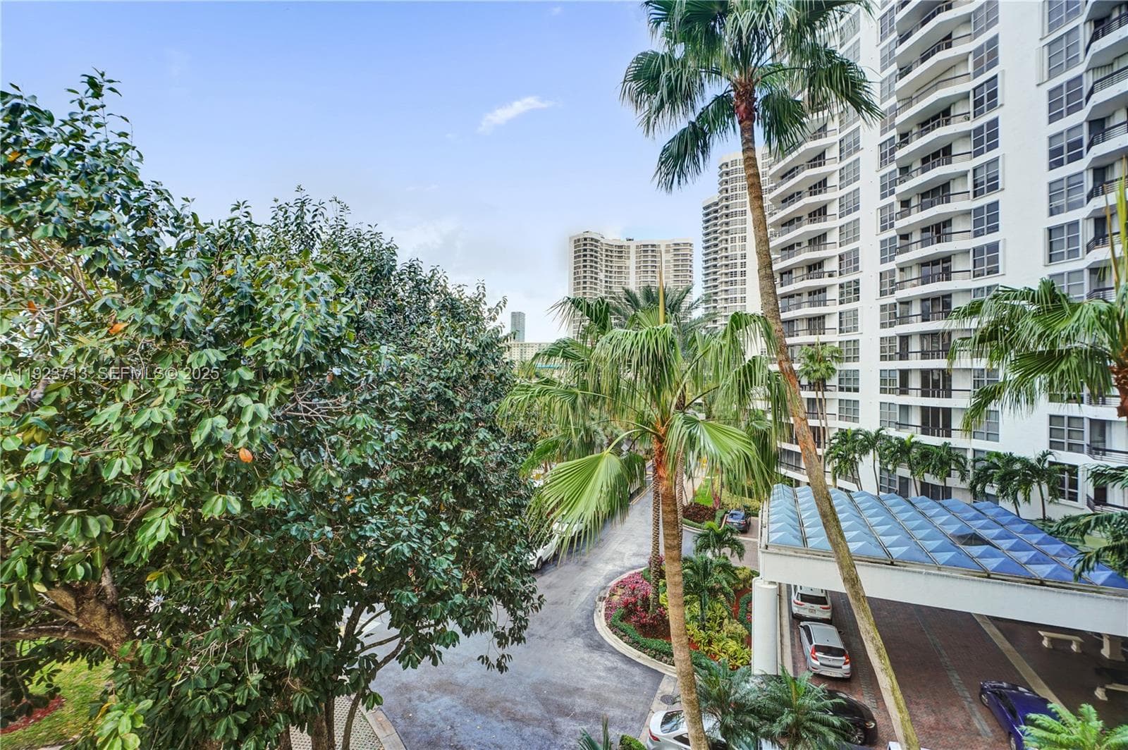 Mystic Pointe Tower 300 · #507 in Aventura - Photo 4