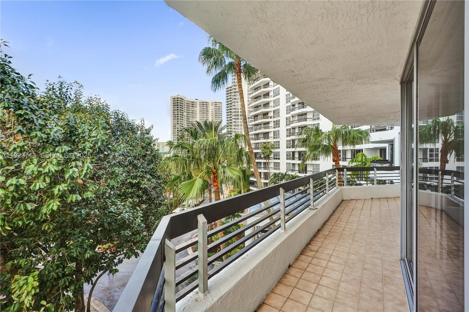 Mystic Pointe Tower 300 · #507 in Aventura - Photo 8