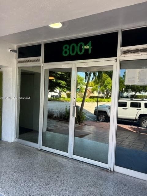 DOMINO ONE CONDO · #2D in Miami Beach - Photo 2