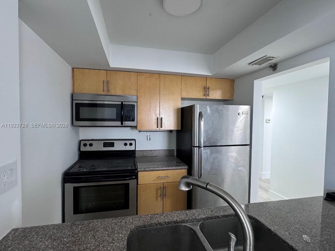 MADISON DOWNTOWN CONDO · #W-2108 in Miami - Photo 3