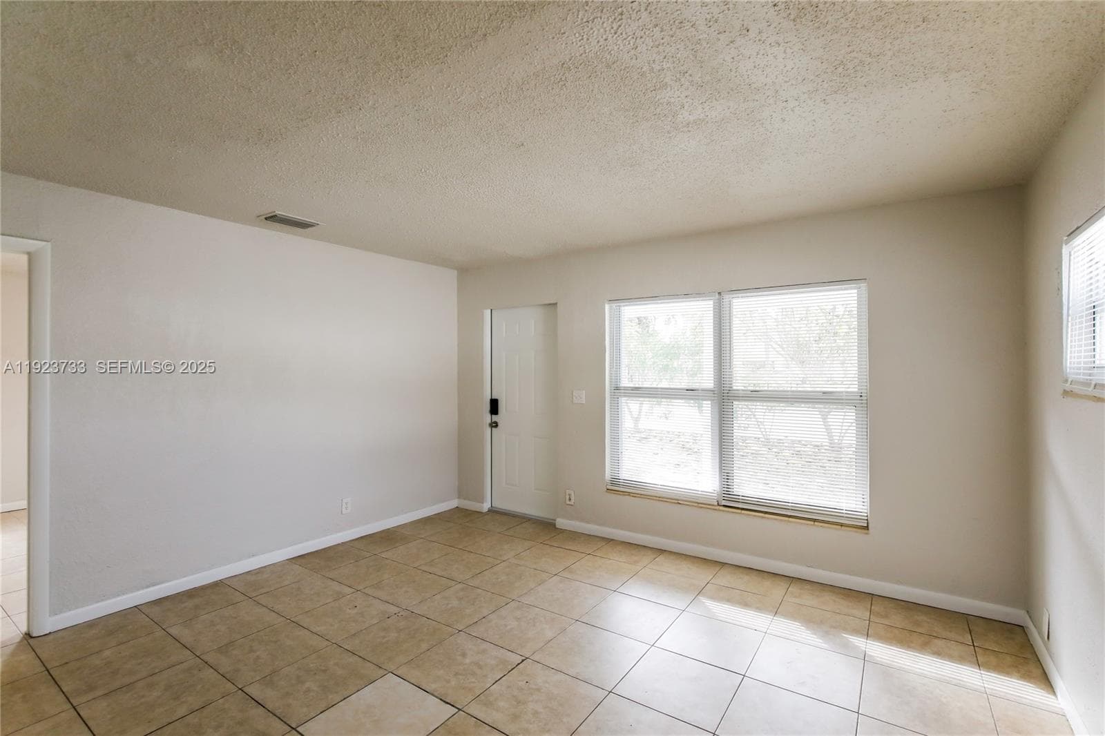 5288 N Andrews Ave #0 photo 2