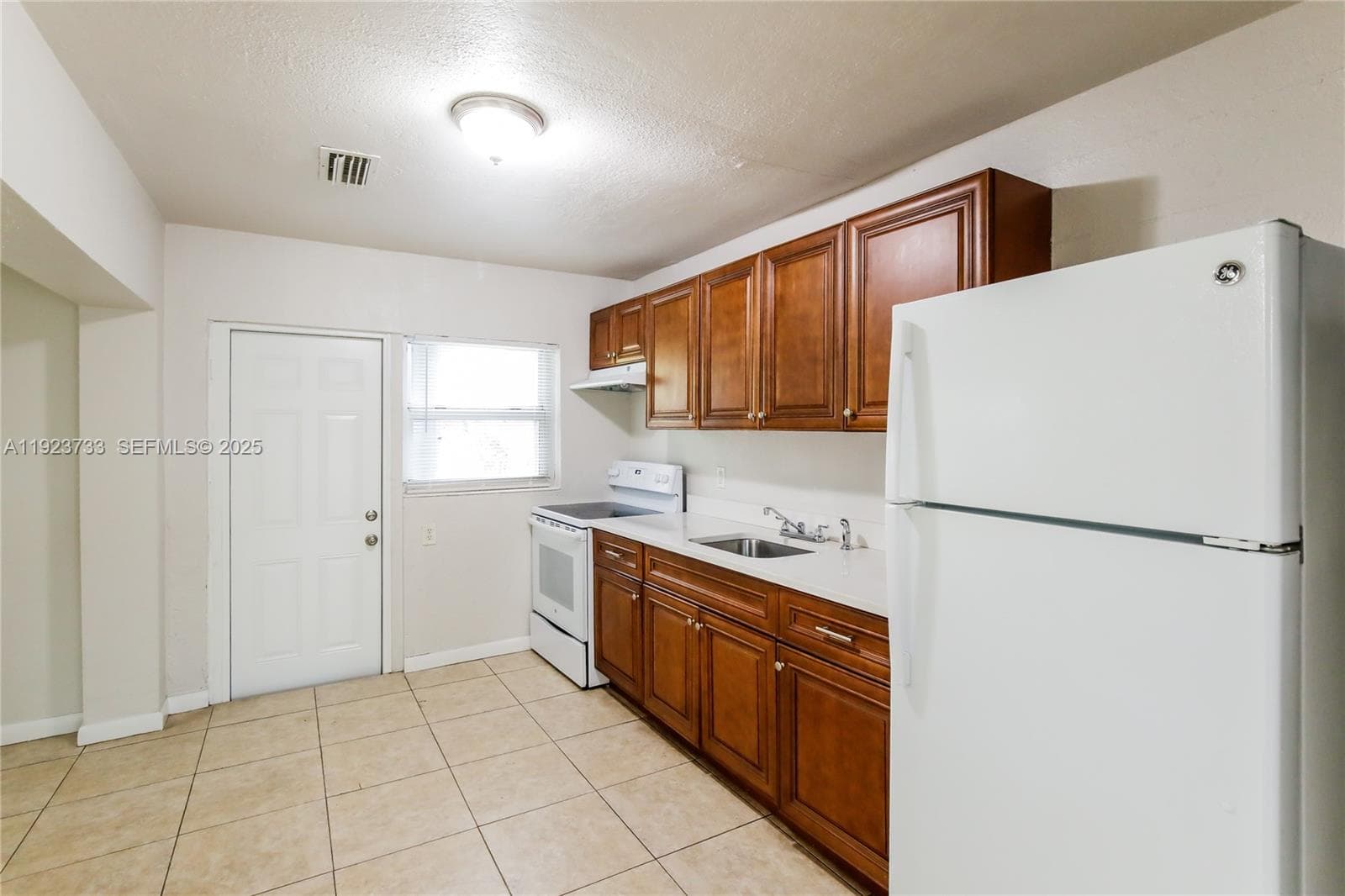 5288 N Andrews Ave #0 photo 7