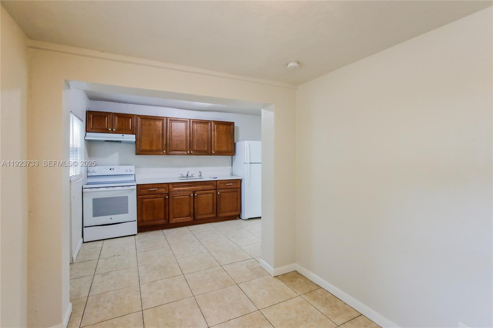 5288 N Andrews Ave #0 photo 5