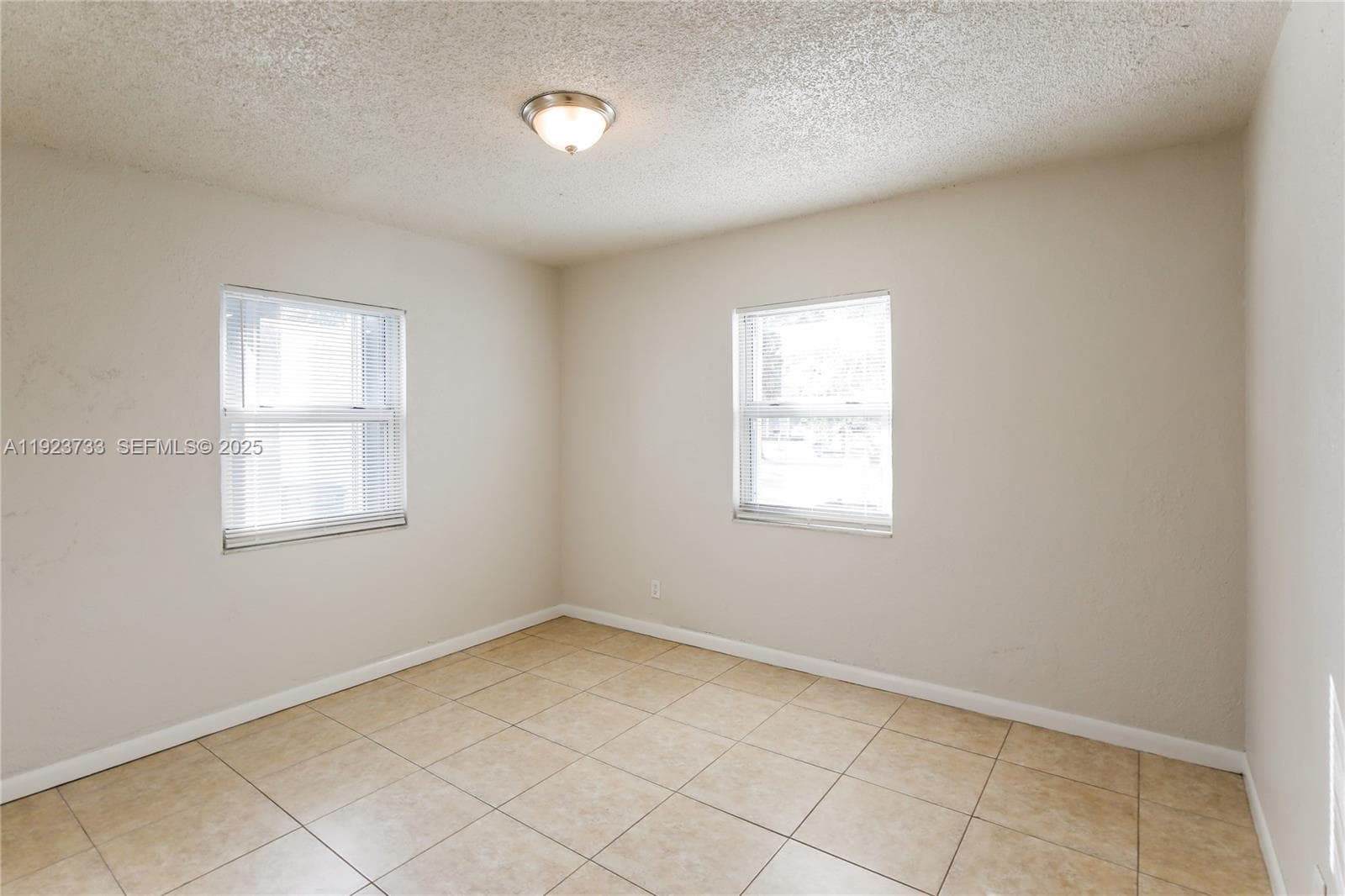 5288 N Andrews Ave #0 photo 10