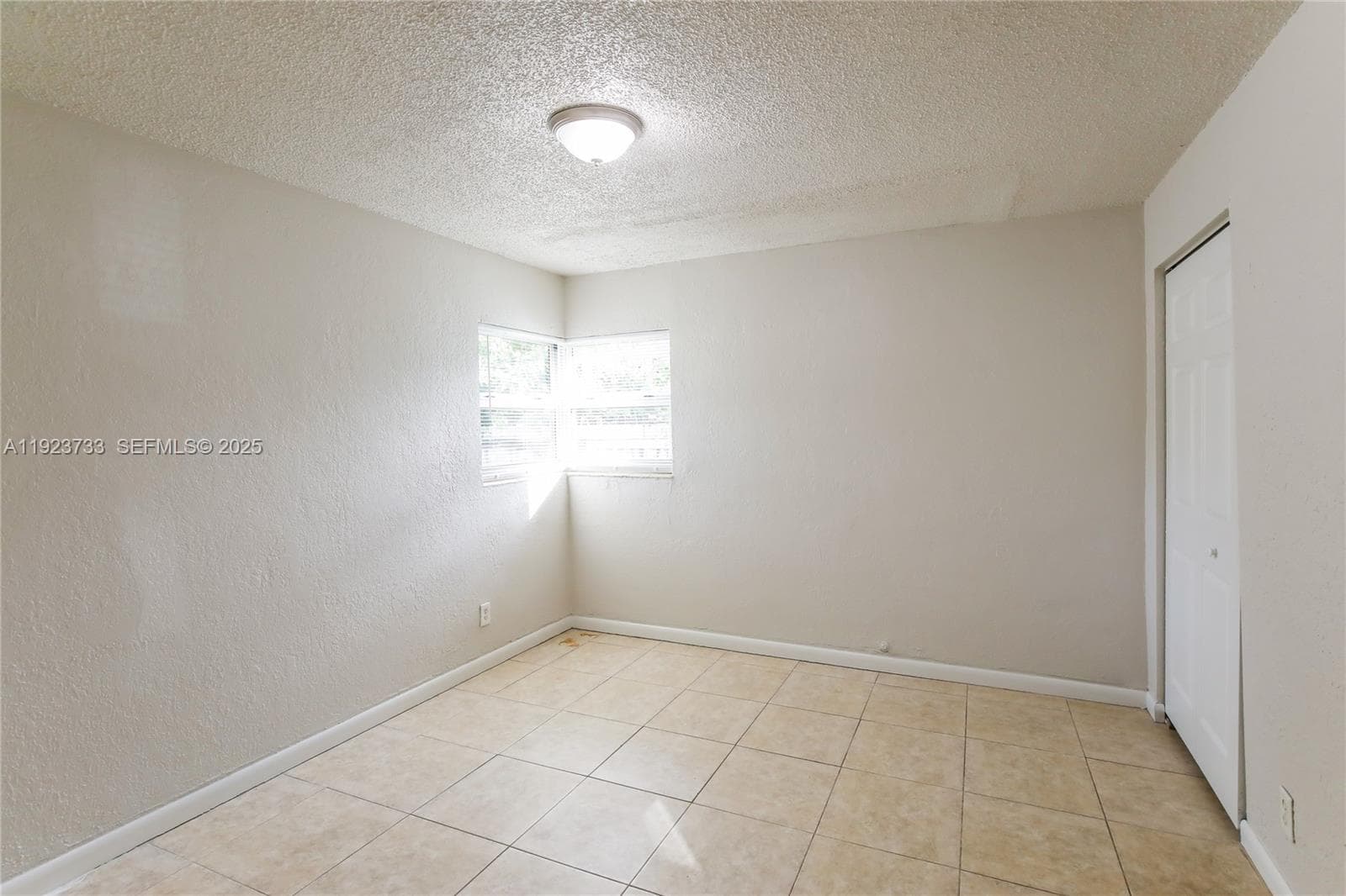 5288 N Andrews Ave #0 photo 11