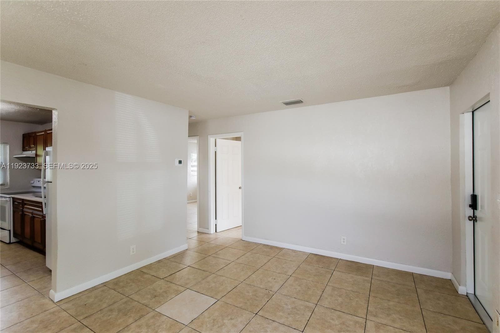 5288 N Andrews Ave #0 photo 4