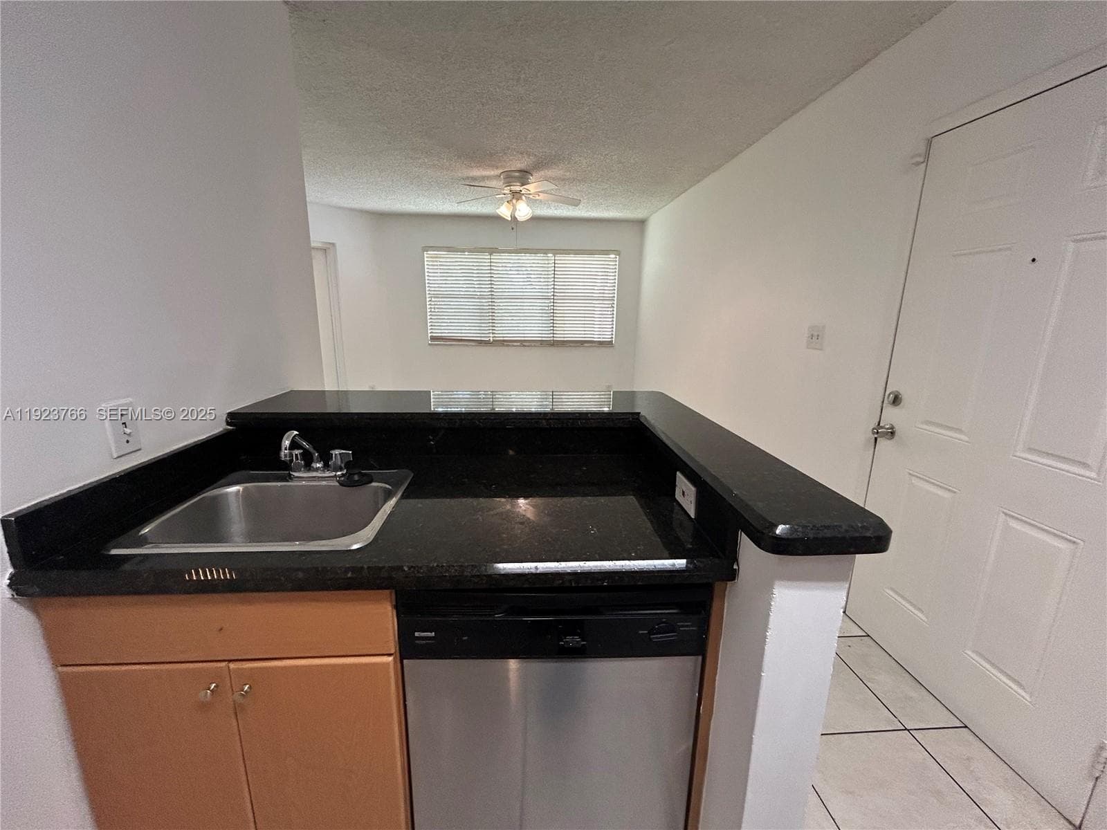 HOLLYWOOD PARC CONDOMINIU · #15-2 in Hollywood - Photo 2