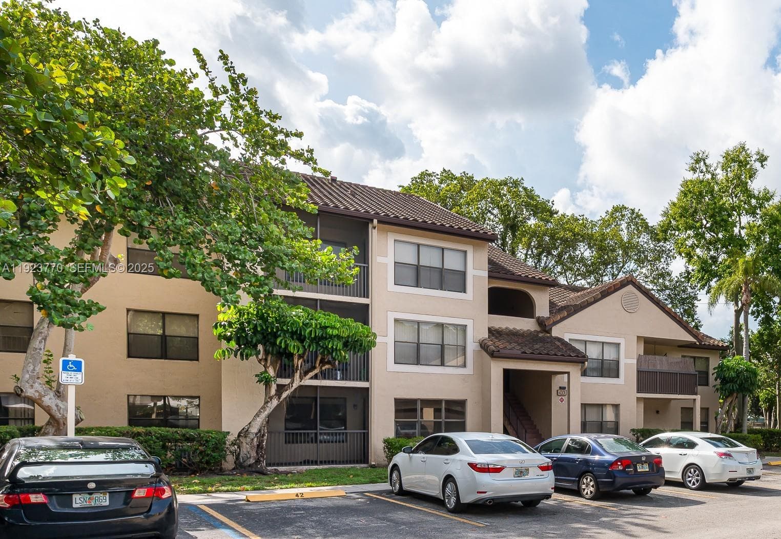 PALM AIRE GARDENS CONDO · #15 in Pompano Beach - Photo 4