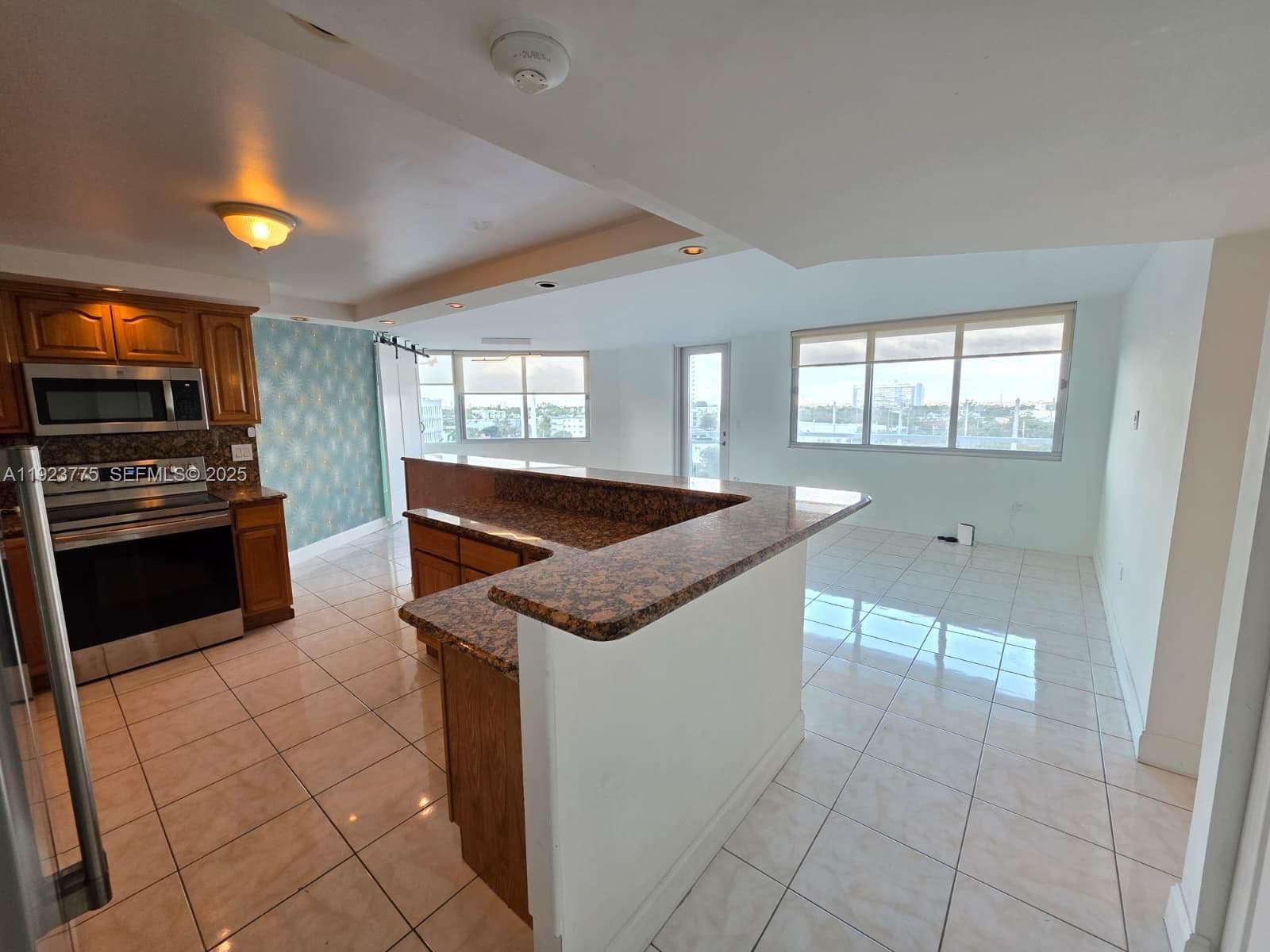 BURLEIGH HOUSE CONDO · #725 in Miami Beach - Photo 9