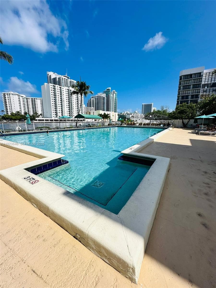 OCEANVIEW PARK CONDO · #124 in Hallandale Beach - Photo 22