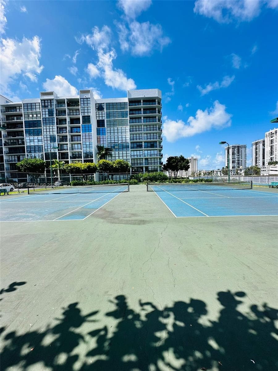 OCEANVIEW PARK CONDO · #124 in Hallandale Beach - Photo 24