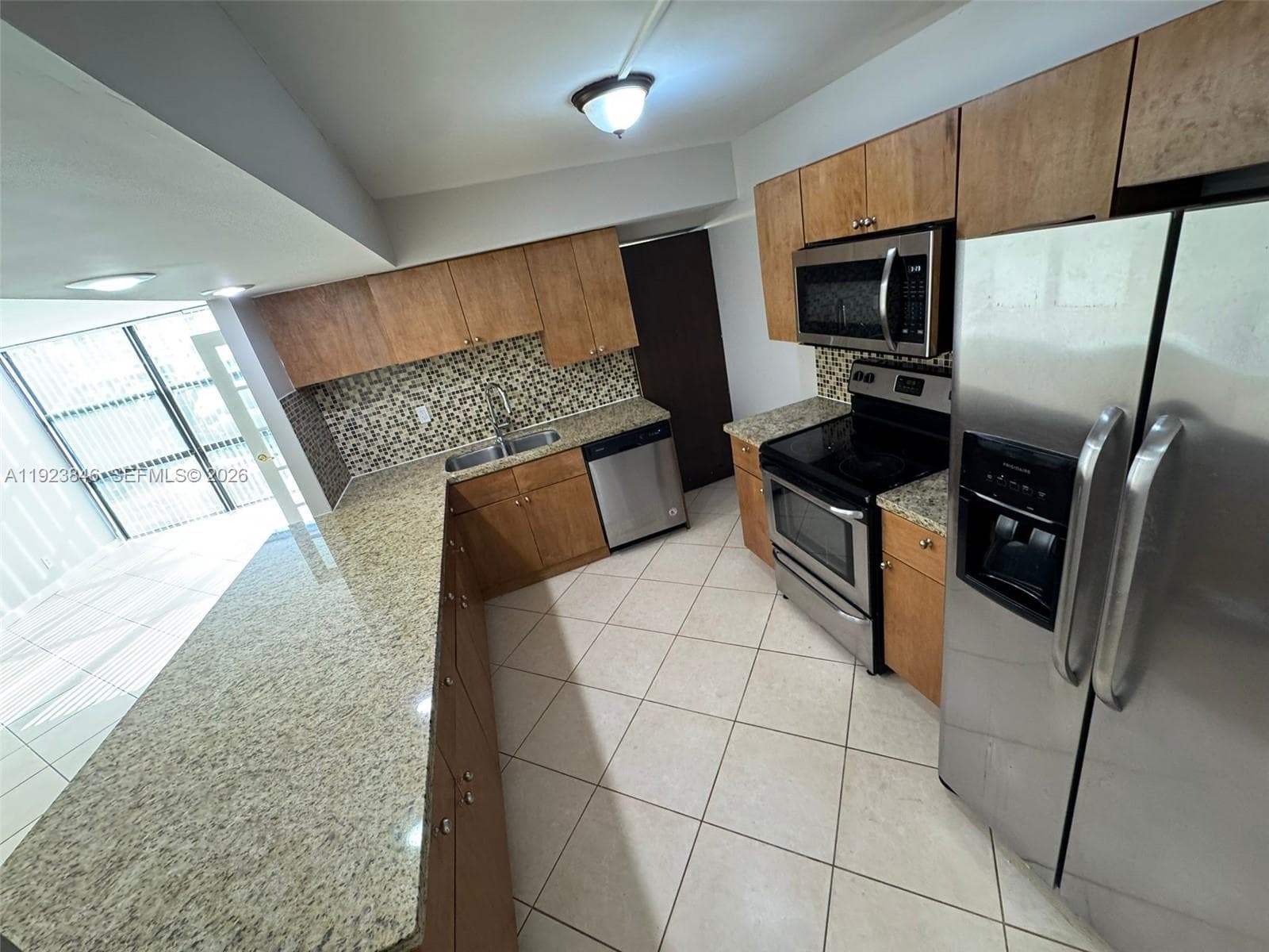 OCEANVIEW PARK CONDO · #124 in Hallandale Beach - Photo 11
