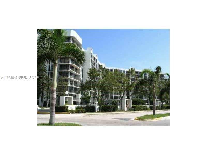 OCEANVIEW PARK CONDO · #124 in Hallandale Beach - Photo 19