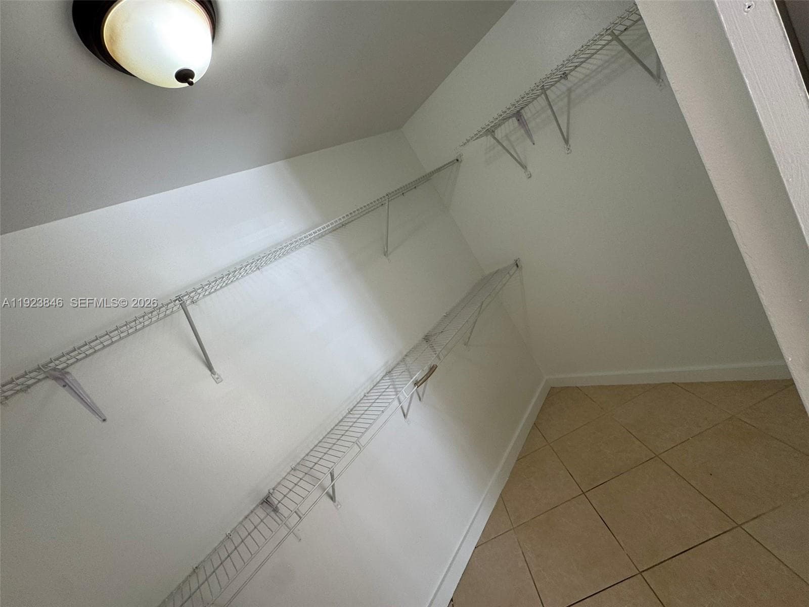 OCEANVIEW PARK CONDO · #124 in Hallandale Beach - Photo 8