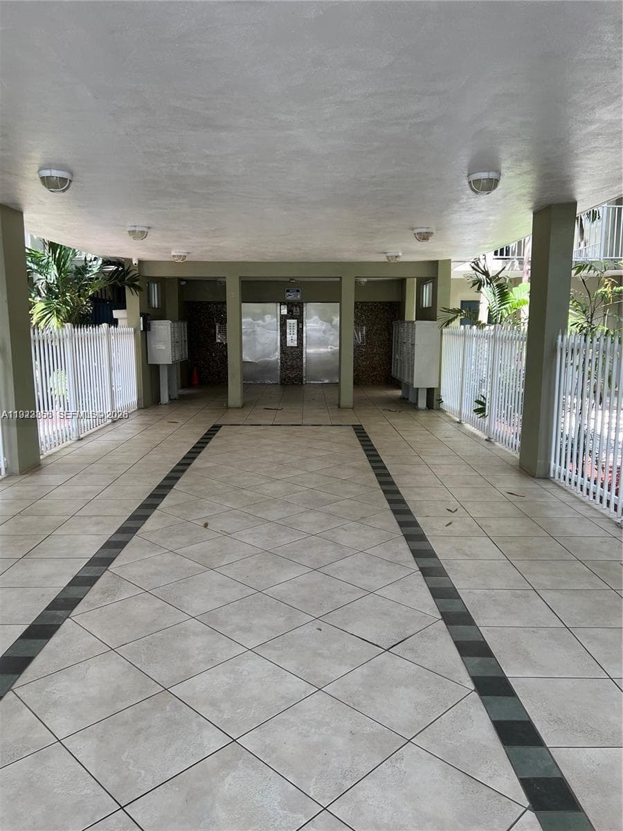 BISCAYNE COVE CONDO · #112 in Miami - Photo 2