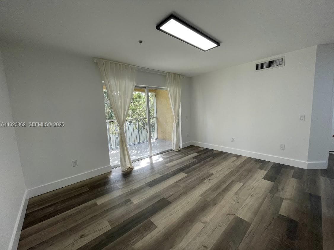 PINEHURST CLUB CONDO · #4-306 in Hollywood - Photo 7