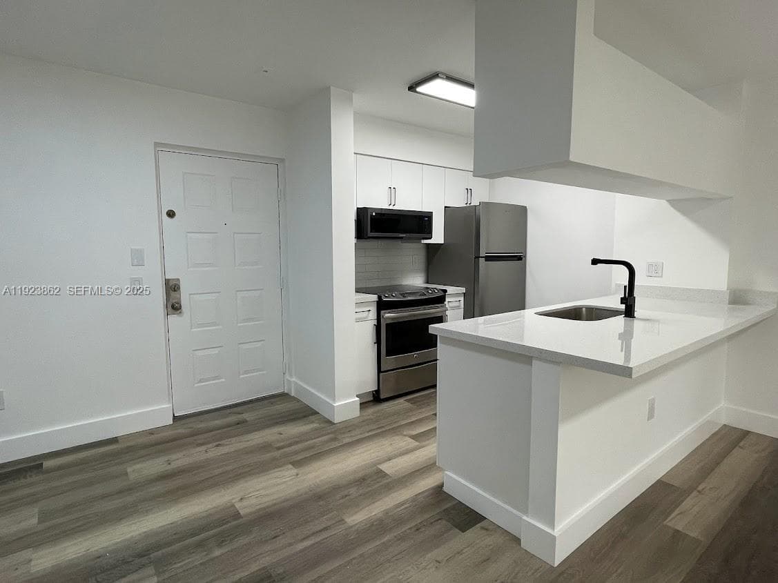 PINEHURST CLUB CONDO · #4-306 in Hollywood - Photo 1
