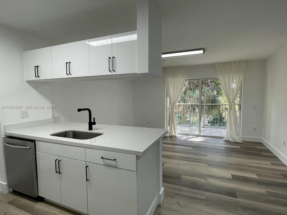 PINEHURST CLUB CONDO · #4-306 in Hollywood - Photo 5
