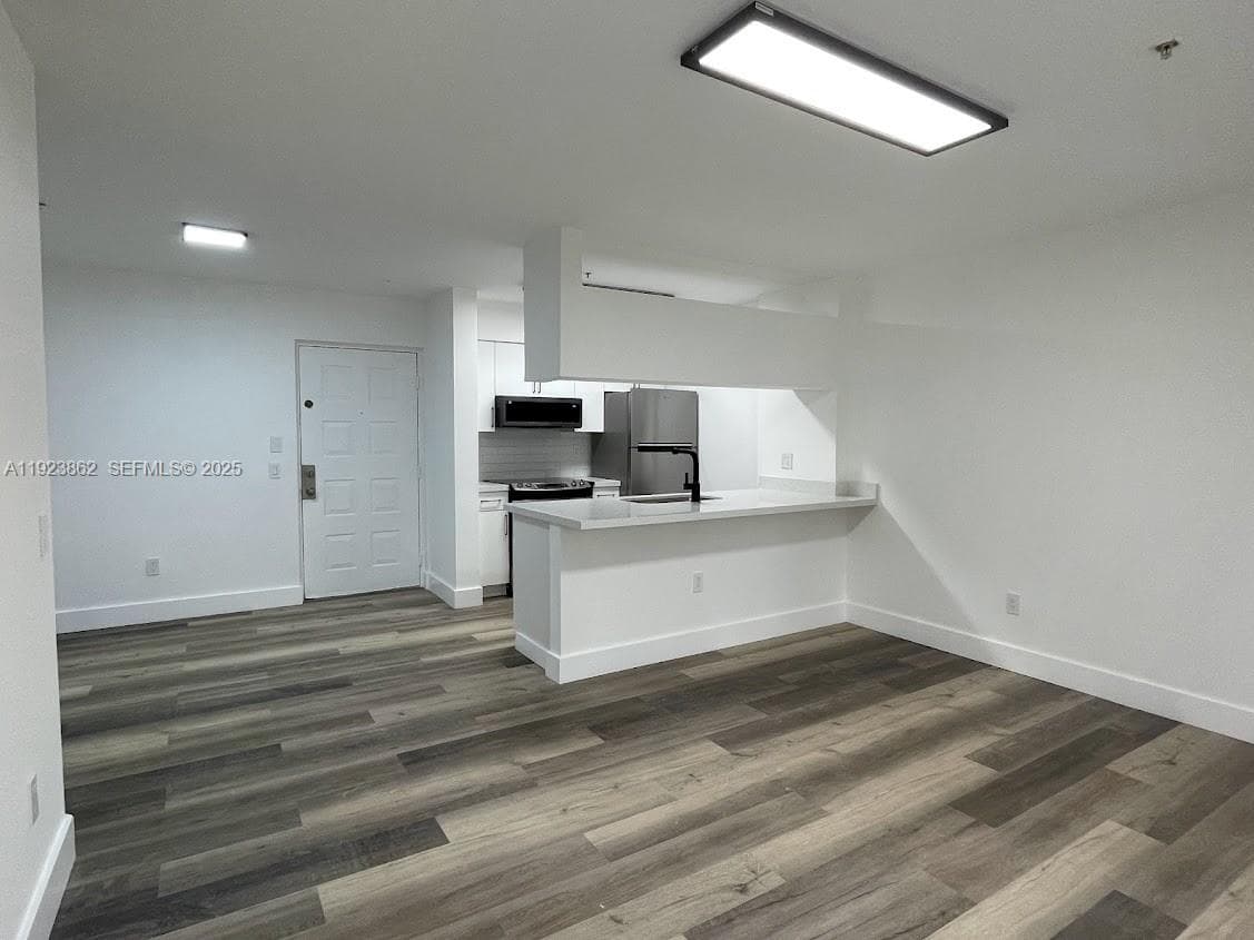 PINEHURST CLUB CONDO · #4-306 in Hollywood - Photo 11