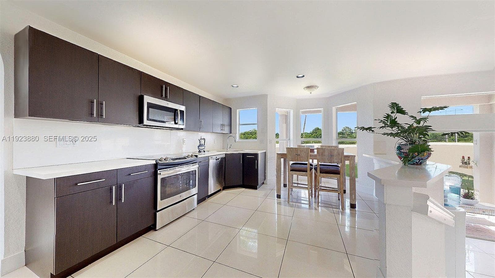14633 SW 132nd Ave photo 6