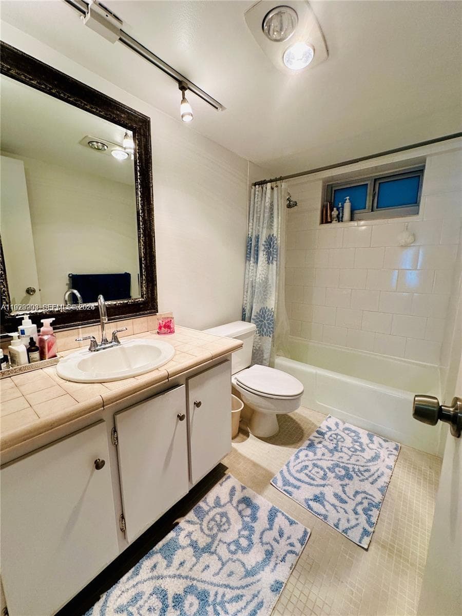 PALMS OF ALTON ROAD CONDO · #502 in Miami Beach - Photo 20