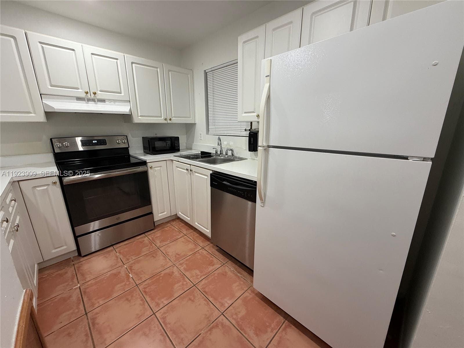 PASEO REAL CONDO · #208 in Miami - Photo 14