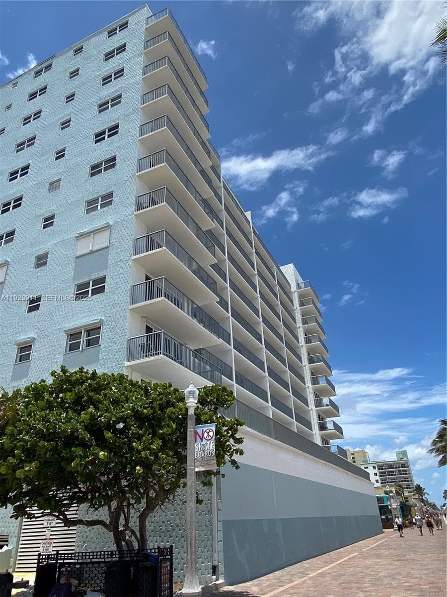 EDGEWATER BEACH TOWERS